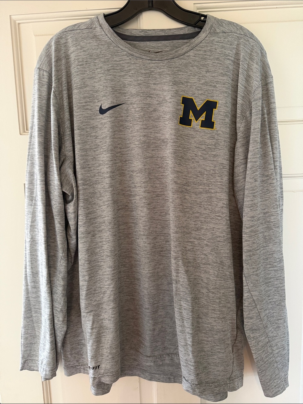 MICHIGAN WOLVERINES Nike long sleeve tee.